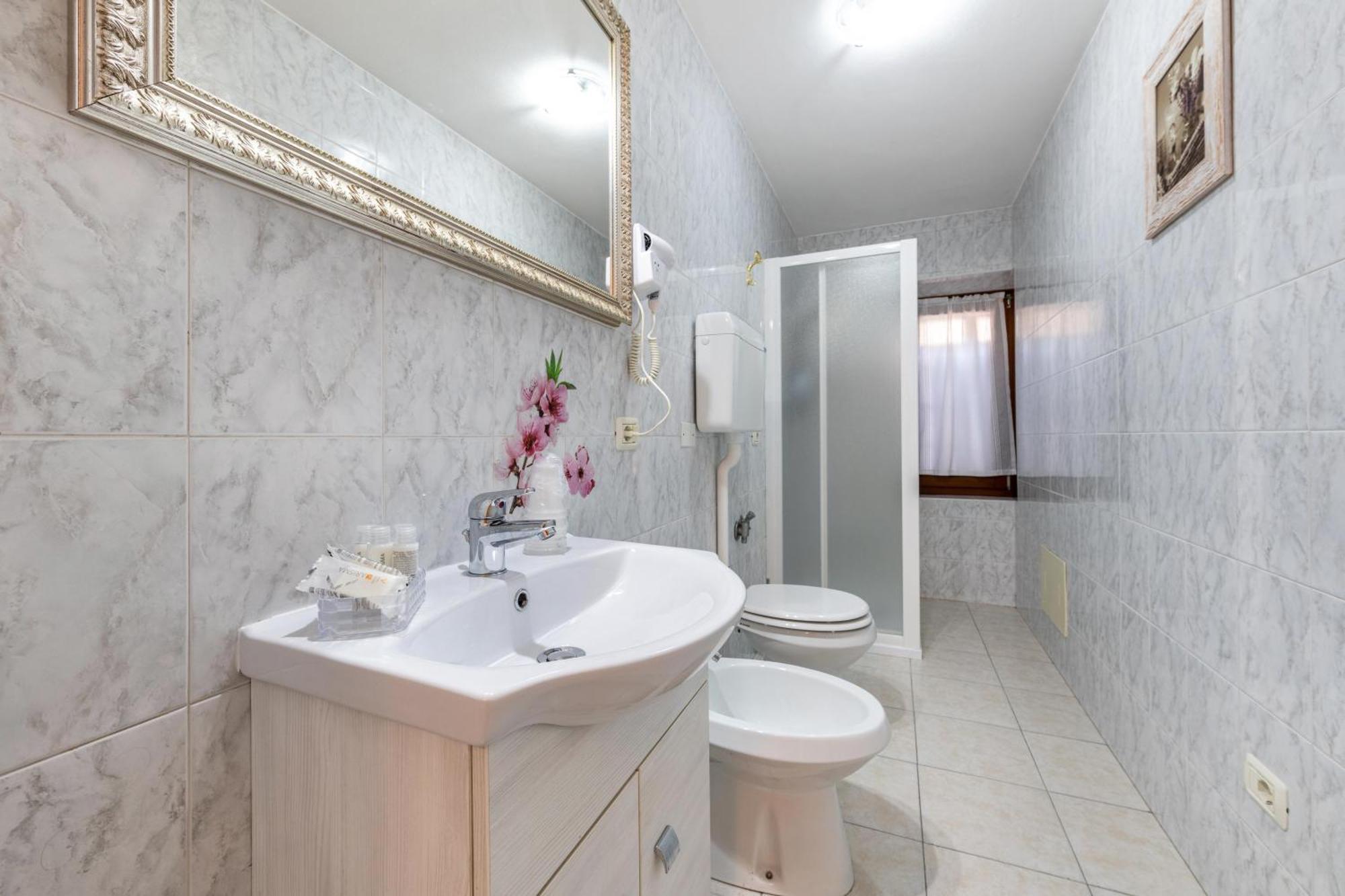 Residence Tatiana Dependance Tremosine المظهر الخارجي الصورة
